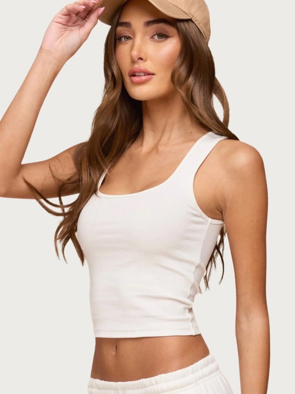 EDIKTED - Linda Scoop Neck Top